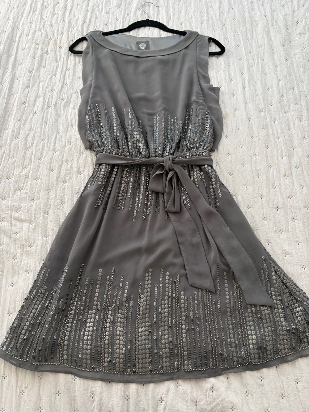Vince Camuto Grey Sequin Sleeveless Mini Dress sz 6